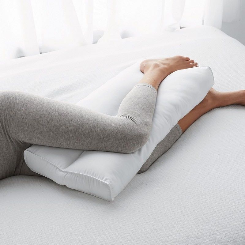 Cushy Form Knee Pillow for Side Sleepers - Standard Orthopedic Wedge Leg  Pillow for Sleeping and Hip & Lower Back Pain - Contour Memory Foam Cushion